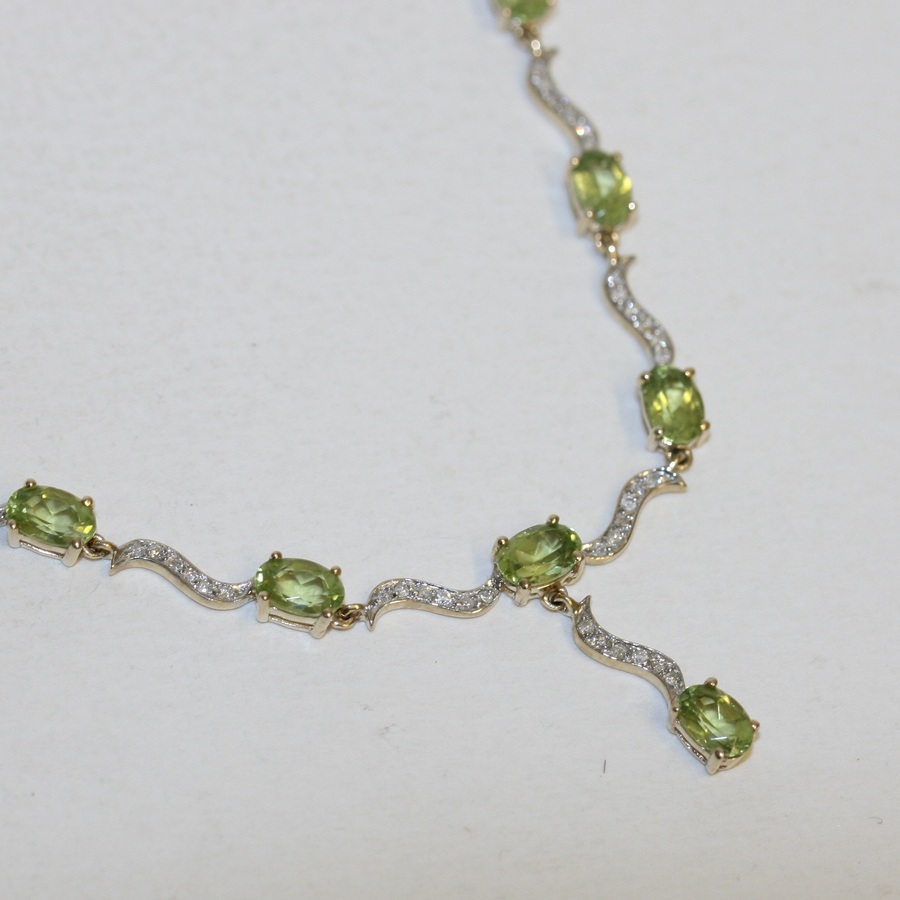 9ct gold peridot and diamond squiggle garland necklace